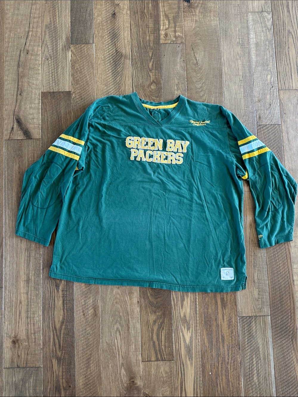 Vintage Green Bay Packers Oversized Shirt!